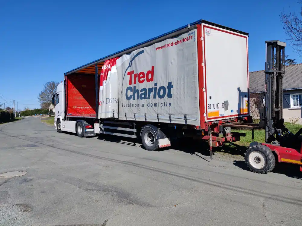 truck mounted forklift Tred Chariot